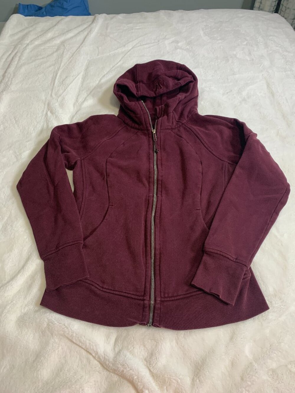 Lululemon Scuba Hoodie Womens Deep Red or Burgundy Size 8 Full Zip Thumbholes